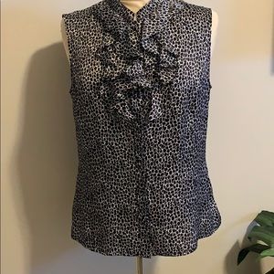 Sleeveless tahari pleated blouse